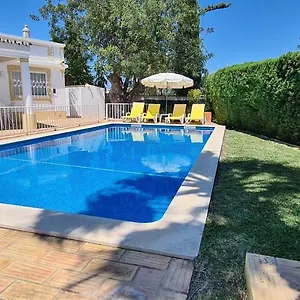 casa-dos-cedros-guia-faro.hotelaalgarve.com/